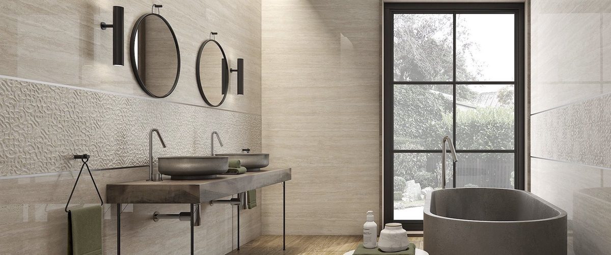Reforma de baño con revestimiento Saloni
