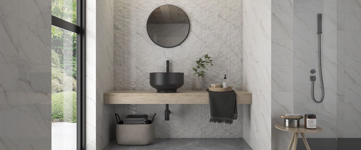 Reforma de baño con revestimiento Saloni